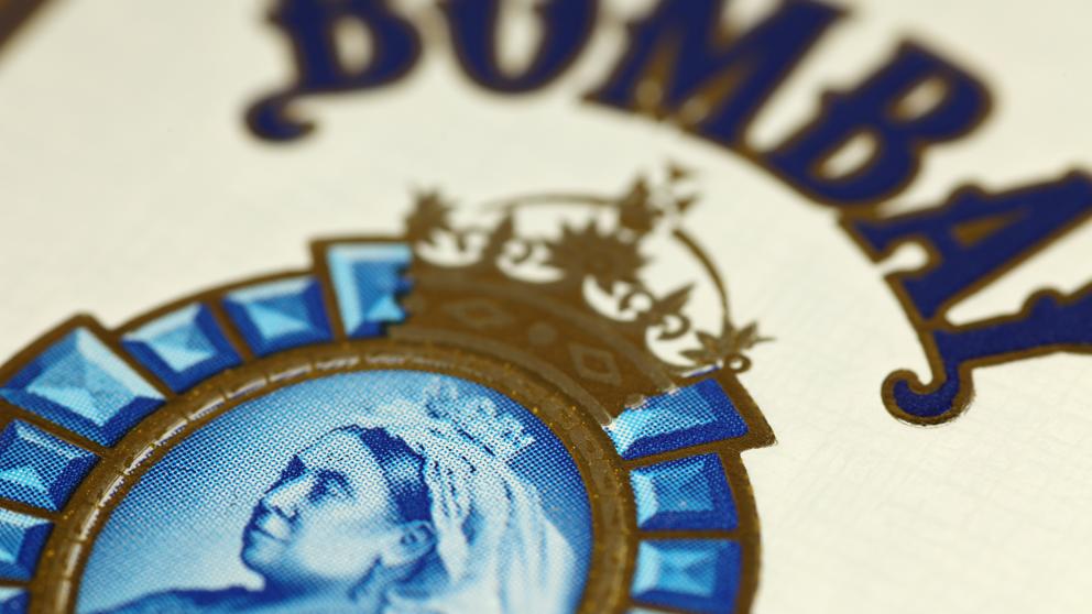 En Canadá retiran botellas de ginebra Bombay Sapphire por doblar el alcohol permitido
